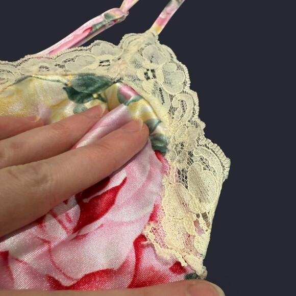 Secret Treasures Pink & Yellow Floral Satin Ivory Lace Sequin Open Front Slip M - Picture 7 of 8